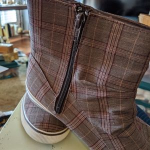 Arizona Buttoned Booties